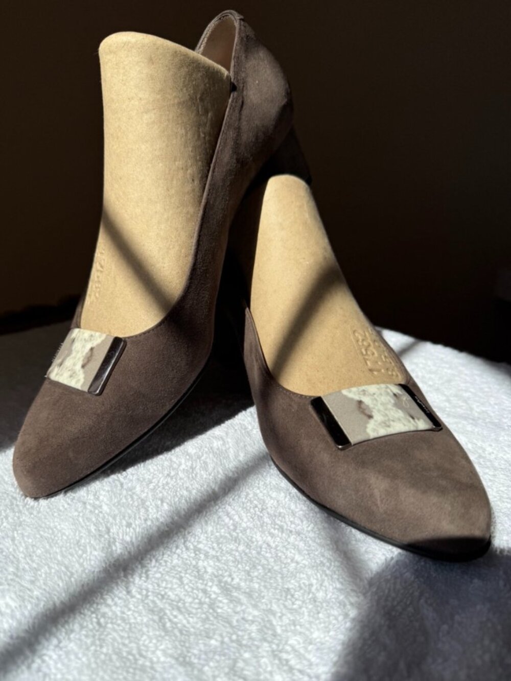 BeautiFeel Paola Sepia Brown Suede Faux Buckle Pumps Heels EU40/US 9-9.5